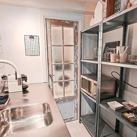 Joyjoyjoy The White Wilde Ecolicious In A Historic Canalhouse From 1799 With Terrace At The Canals Amsterdam