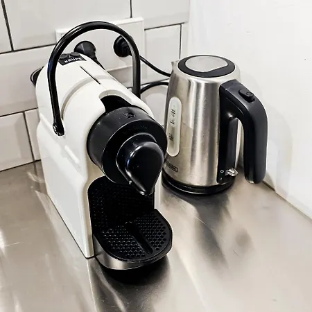 Joyjoyjoy The White Wilde Ecolicious In A Historic Canalhouse From 1799 With Terrace At The Canals 招待所