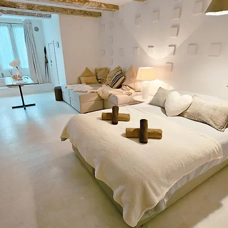 The White Wilde - In A Historic Canalhouse From 1799