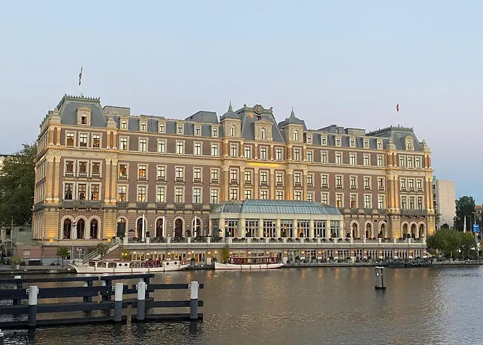 Joyjoyjoy The White Wilde Ecolicious In A Historic Canalhouse From 1799 With Terrace At The Canals 게스트하우스 암스테르담