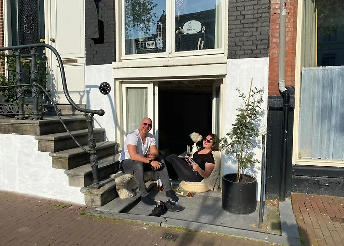 게스트하우스 Joyjoyjoy The White Wilde Ecolicious In A Historic Canalhouse From 1799 With Terrace At The Canals 3*