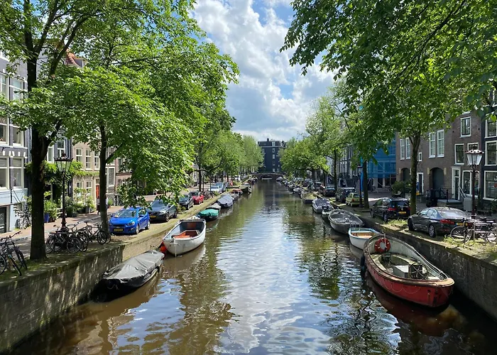 Joyjoyjoy The White Wilde Ecolicious In A Historic Canalhouse From 1799 With Terrace At The Canals 게스트하우스 3*