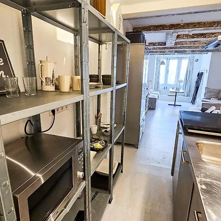 Joyjoyjoy The White Wilde Ecolicious In A Historic Canalhouse From 1799 With Terrace At The Canals Amsterdam