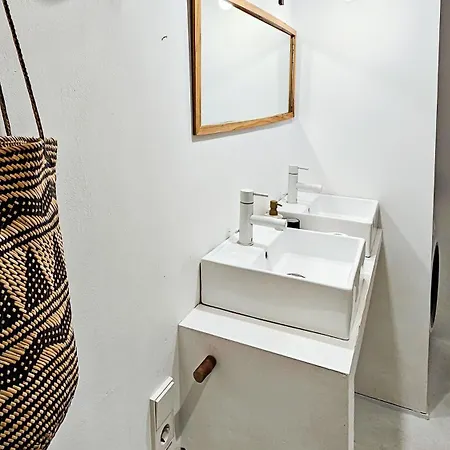 Joyjoyjoy The White Wilde Ecolicious In A Historic Canalhouse From 1799 With Terrace At The Canals 3* Amsterdam