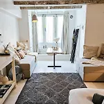 Joyjoyjoy The White Wilde Ecolicious In A Historic Canalhouse From 1799 With Terrace At The Canals 4*