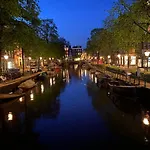 Joyjoyjoy The White Wilde Ecolicious In A Historic Canalhouse From 1799 With Terrace At The Canals 4*
