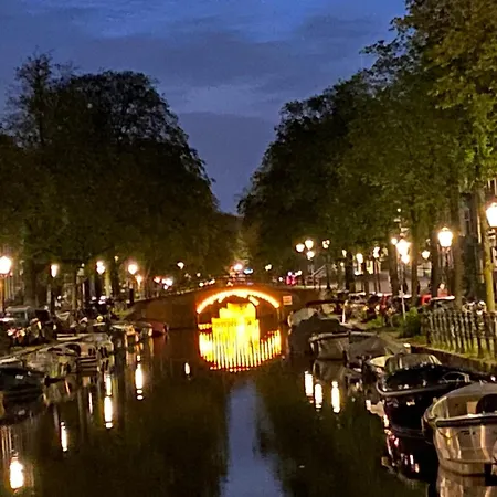 Joyjoyjoy The White Wilde Ecolicious In A Historic Canalhouse From 1799 With Terrace At The Canals Pensión Ámsterdam